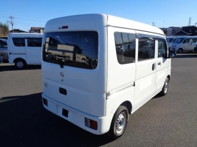 NISSAN CLIPPER VAN