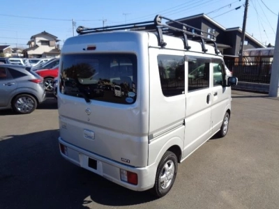 NISSAN CLIPPER VAN