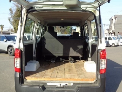 NISSAN NV350 CARAVAN