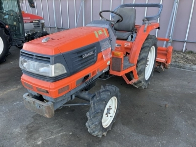 KUBOTA KUBOTA