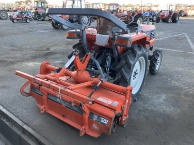 KUBOTA KUBOTA