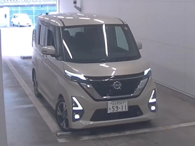 NISSAN ROOX