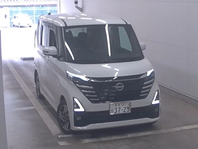 NISSAN ROOX