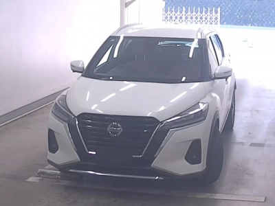 NISSAN KICKS