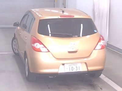 NISSAN TIIDA