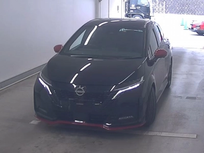 NISSAN AURA