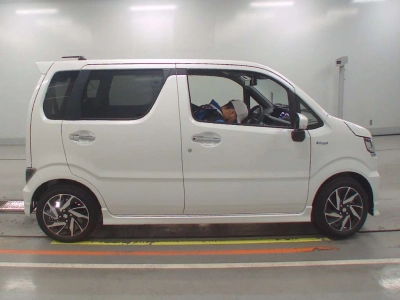 SUZUKI WAGON R CUSTOM Z