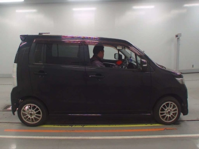 SUZUKI WAGON R STINGRAY