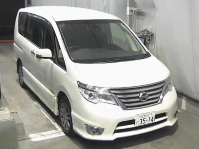 NISSAN SERENA