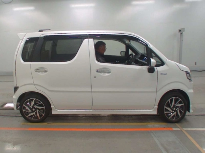 SUZUKI WAGON R CUSTOM Z