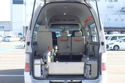 NISSAN CARAVAN BUS