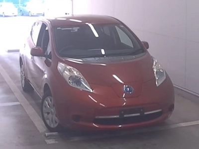 NISSAN LEAF