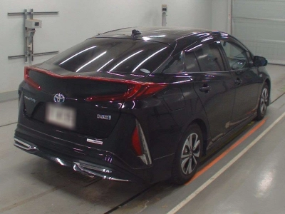 TOYOTA PRIUS PHV