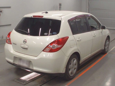 NISSAN TIIDA