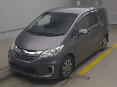 HONDA FREED HYBRID