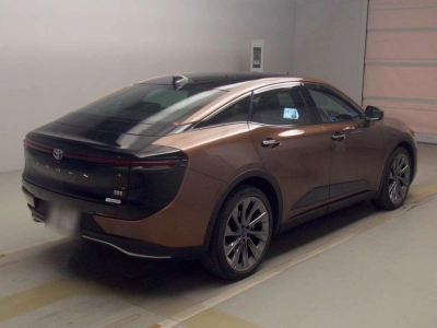 TOYOTA CROWN CROSSOVER