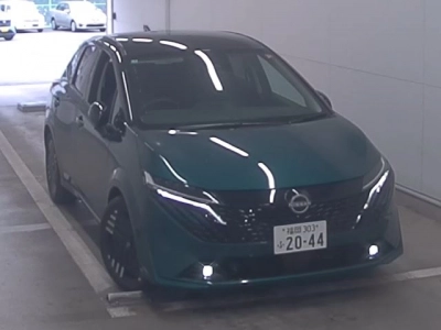 NISSAN AURA