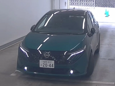 NISSAN AURA