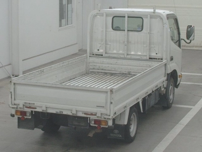 TOYOTA DYNA