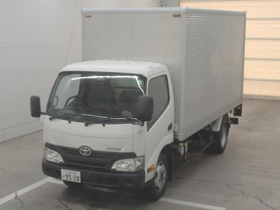 TOYOTA DYNA