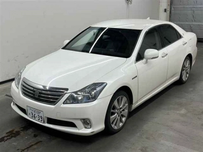 TOYOTA CROWN HYBRID