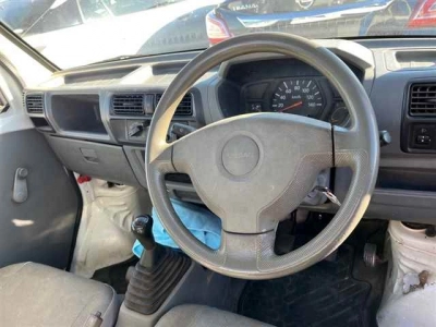 NISSAN CLIPPER TRUCK