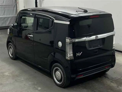 HONDA N-BOX SLASH