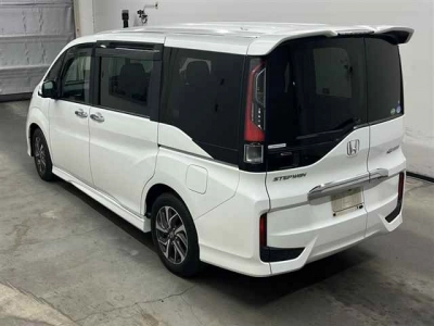 HONDA STEPWGN SPADA