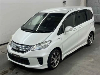 HONDA FREED HYBRID