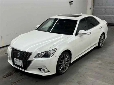 TOYOTA CROWN HYBRID