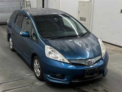 HONDA FIT SHUTTLE HYBRID