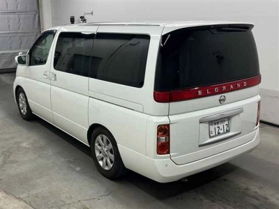 NISSAN ELGRAND