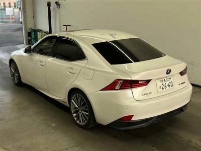 LEXUS IS