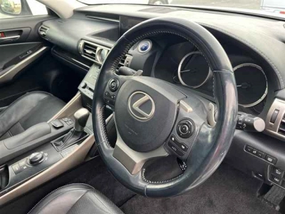 LEXUS IS