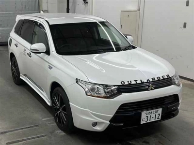 MITSUBISHI OUTLANDER PHEV