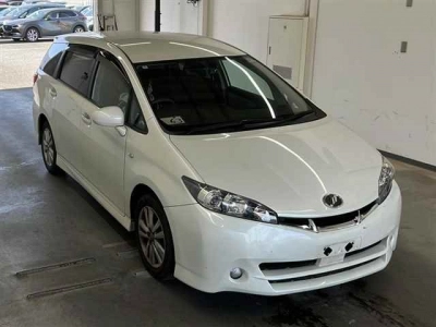 TOYOTA WISH