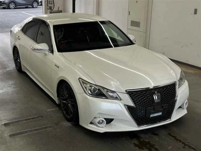 TOYOTA CROWN HYBRID
