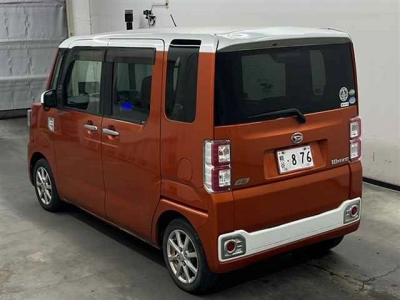DAIHATSU WAKE