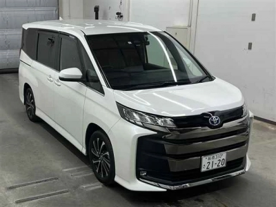 TOYOTA NOAH