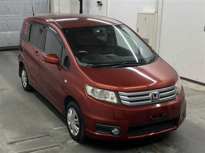 HONDA FREED SPIKE