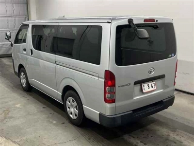 TOYOTA REGIUS VAN