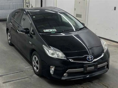 TOYOTA PRIUS PHV