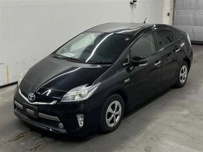 TOYOTA PRIUS PHV