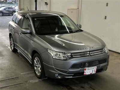 MITSUBISHI OUTLANDER PHEV