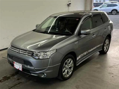 MITSUBISHI OUTLANDER PHEV
