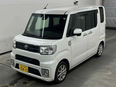 TOYOTA PIXIS MEGA