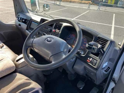 MAZDA TITAN DASH