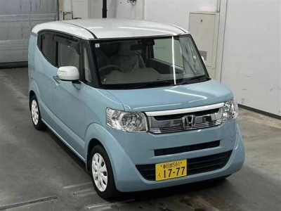 HONDA N-BOX SLASH