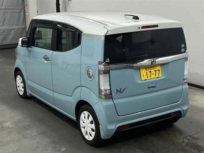 HONDA N-BOX SLASH