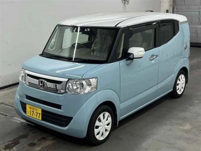 HONDA N-BOX SLASH